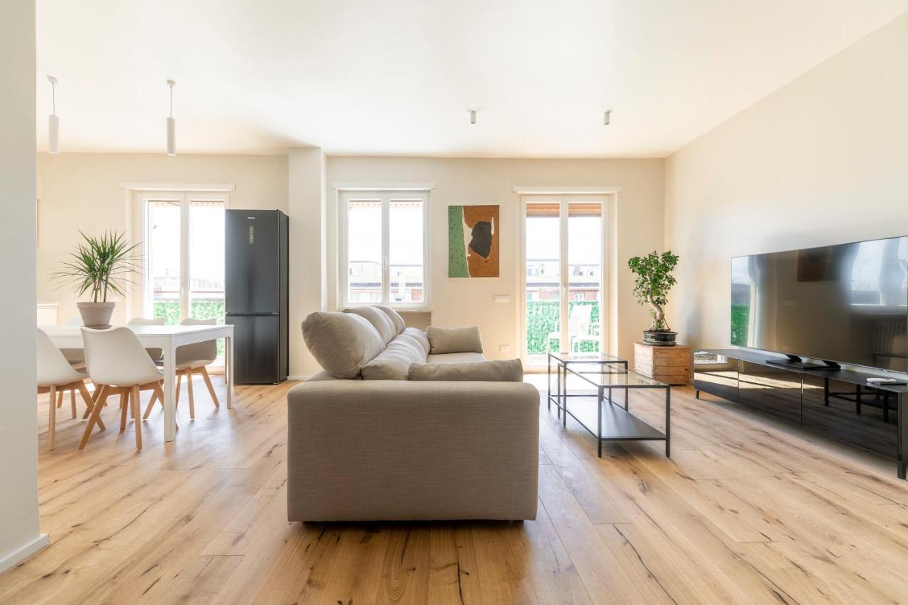 La Dolce Vita - Sunny Penthouse Trastevere Station 100Sqm روما المظهر الخارجي الصورة